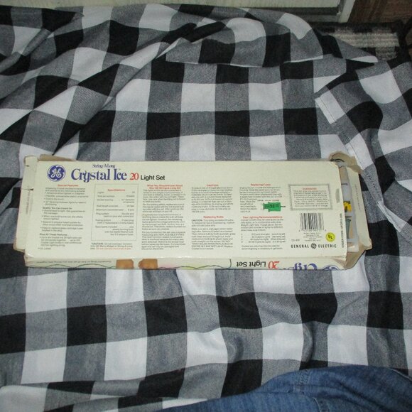 Vintage Lot of 20 GE Lighted Crystal Ice Christmas Bulbs - Picture 4 of 6